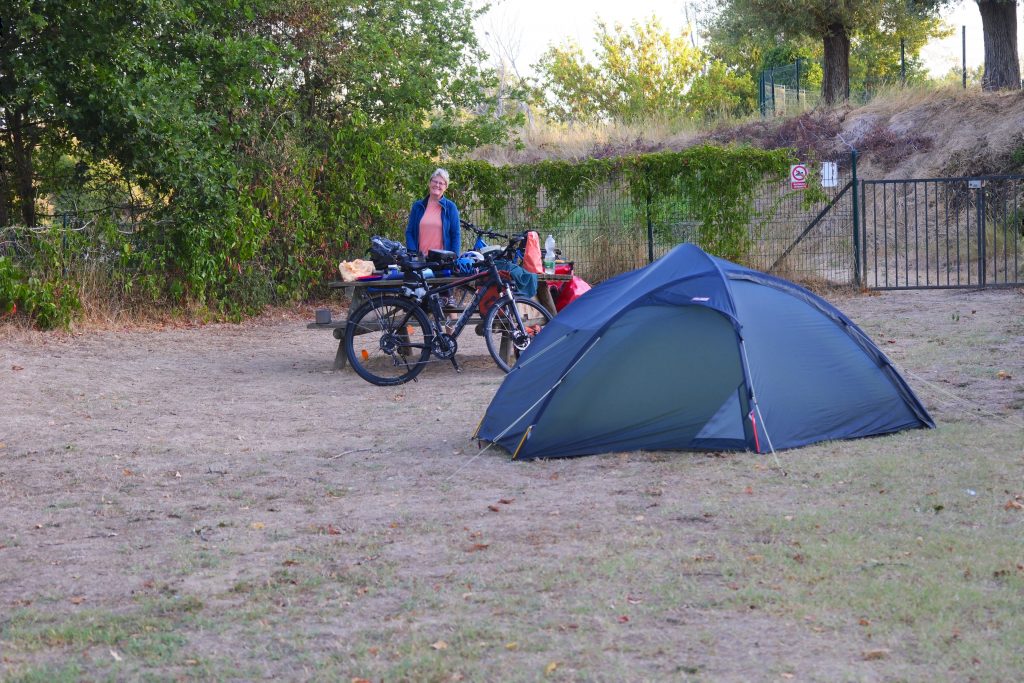 Camp in La Charité