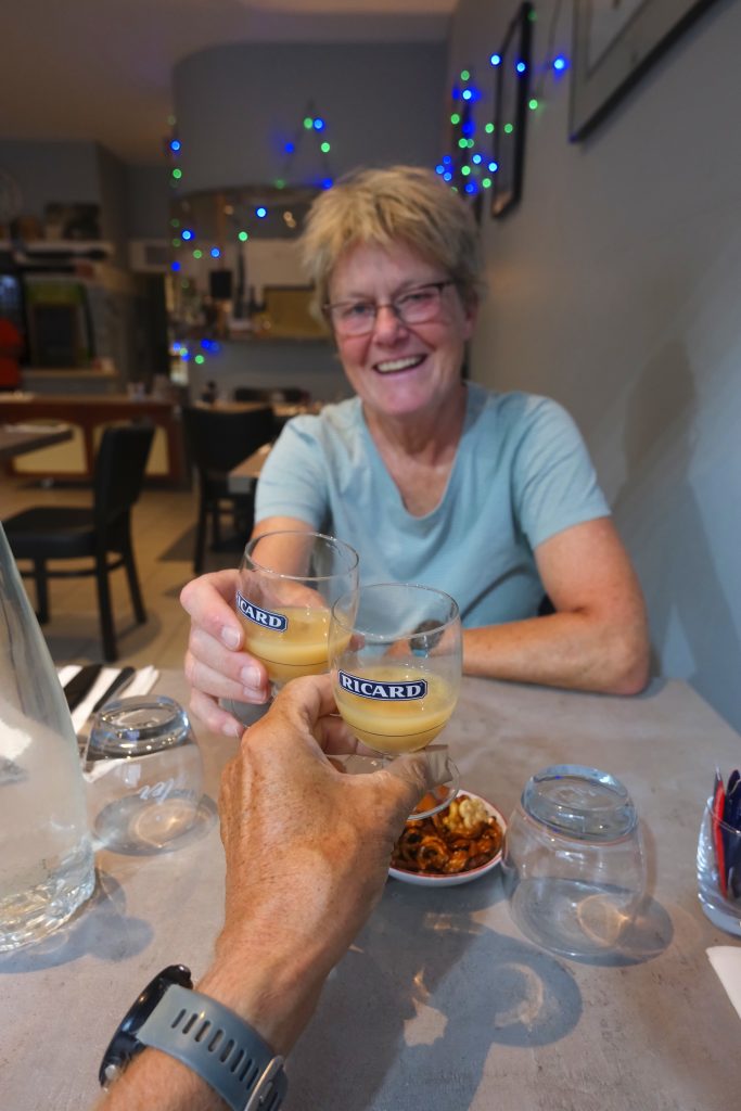 Erster Pastis der Reise